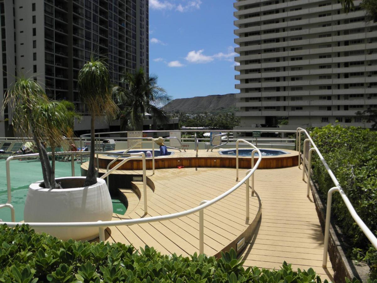 Great Ocean View Condo, Near Beach With Free Parking! Honolulu Zewnętrze zdjęcie