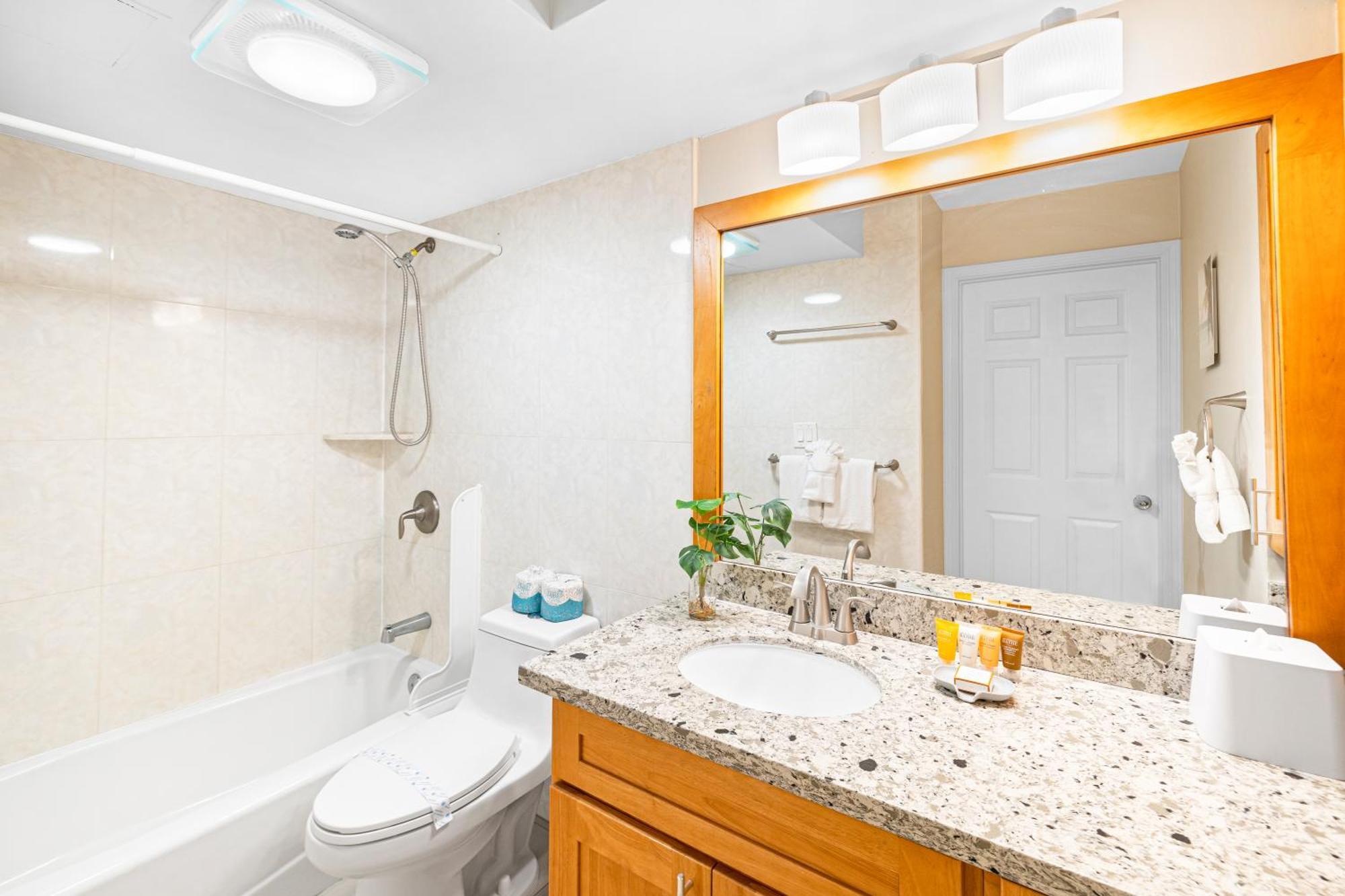 Great Ocean View Condo, Near Beach With Free Parking! Honolulu Zewnętrze zdjęcie
